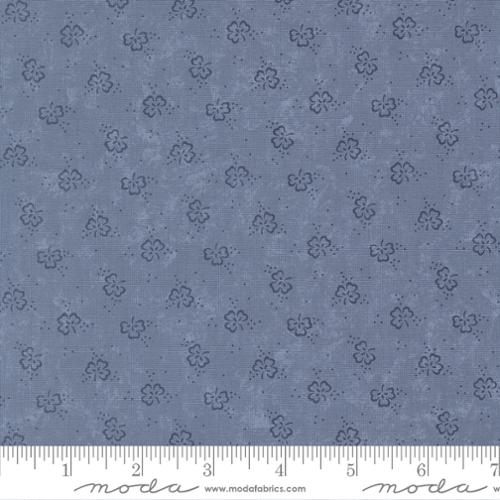 Bluebirds Nest Light Blue Lucky