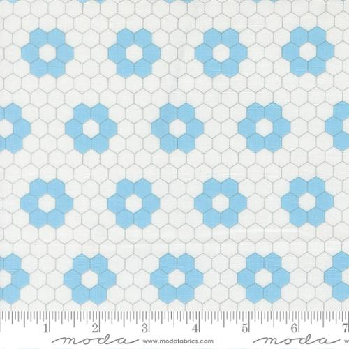 Cat Named Stitch Cream Sky Quilted Blenders