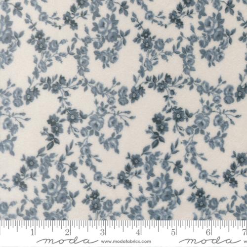 Nantucket Summer Quilting Cuddle® Surfside Florals Cream Light Blue
