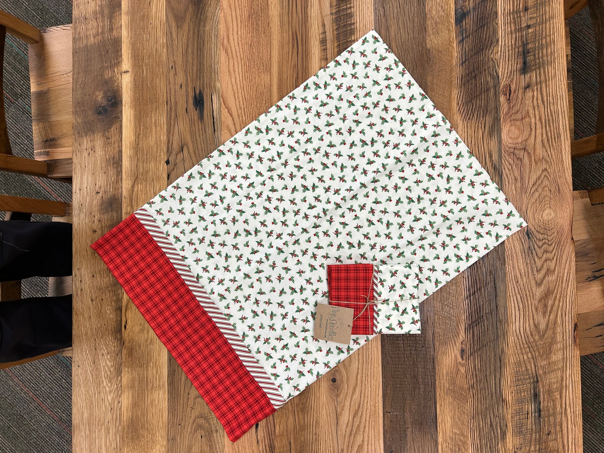 Holly Pillow Case Kit