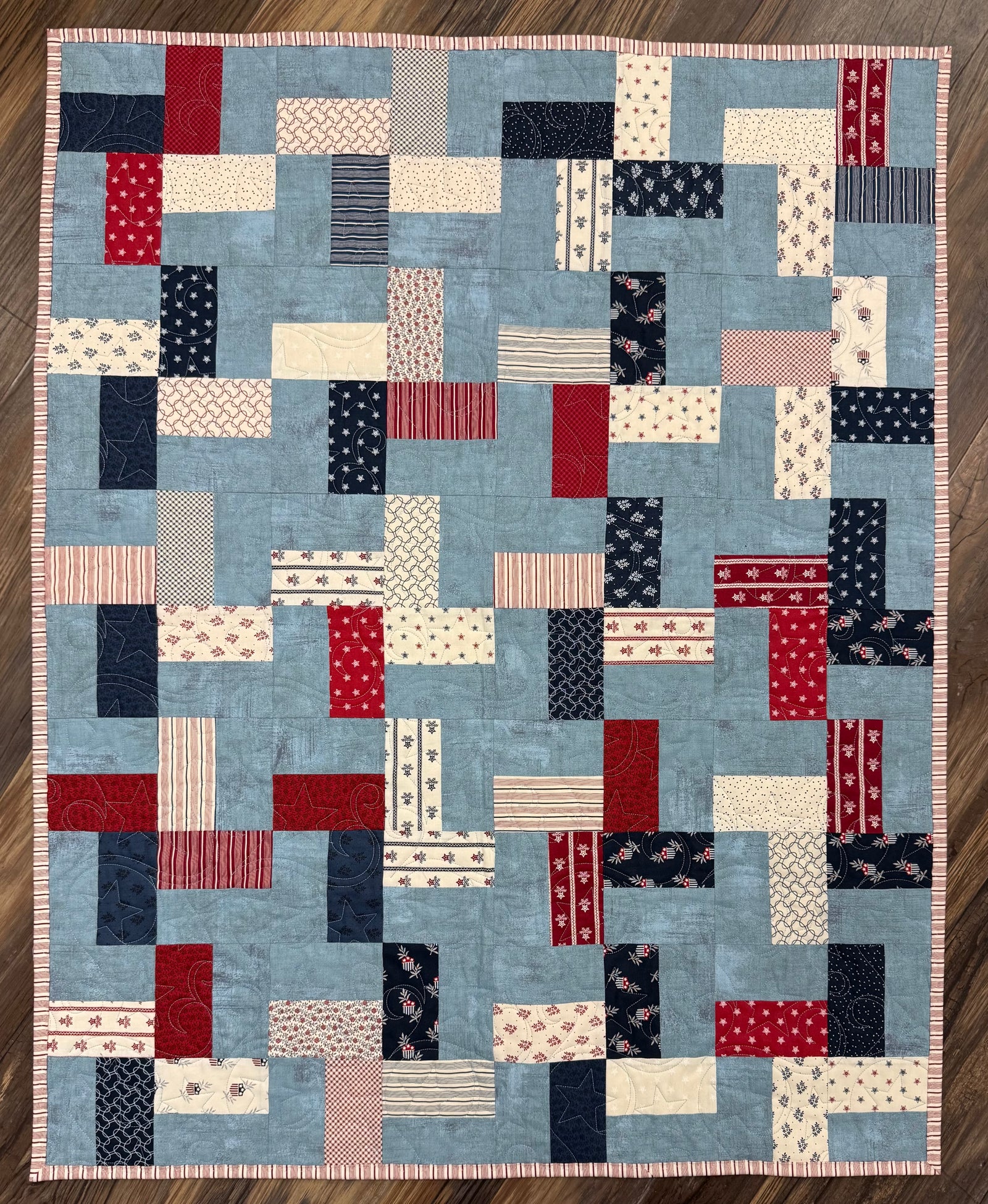 Simply Charming Club Sliders Kit, 30.5" x 40.5", Pattern & Binding Included