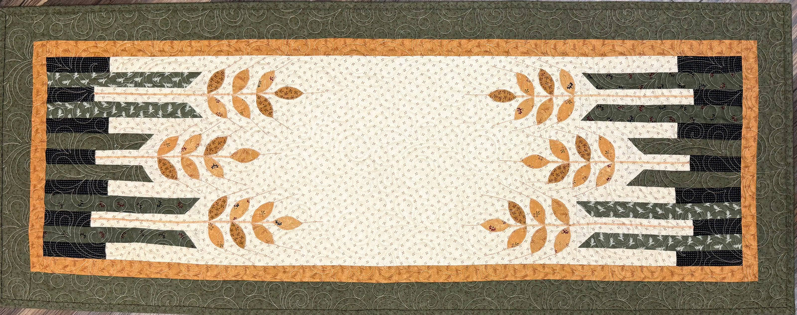 Wheatland Table Runner Kit, 19" x 50", Pattern & Binding Included