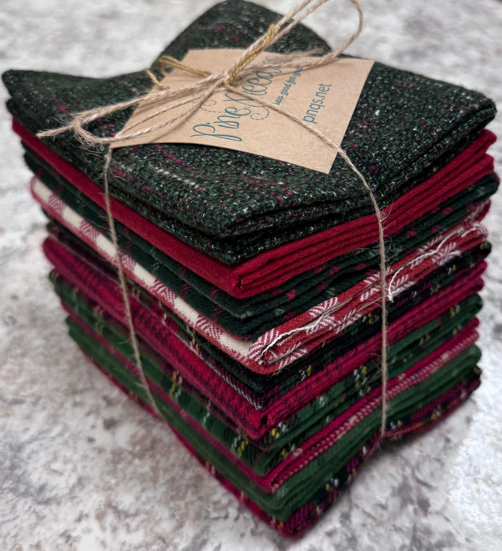 Primo Plaid Flannel: Holiday Cheer 10 Fat Quarters
