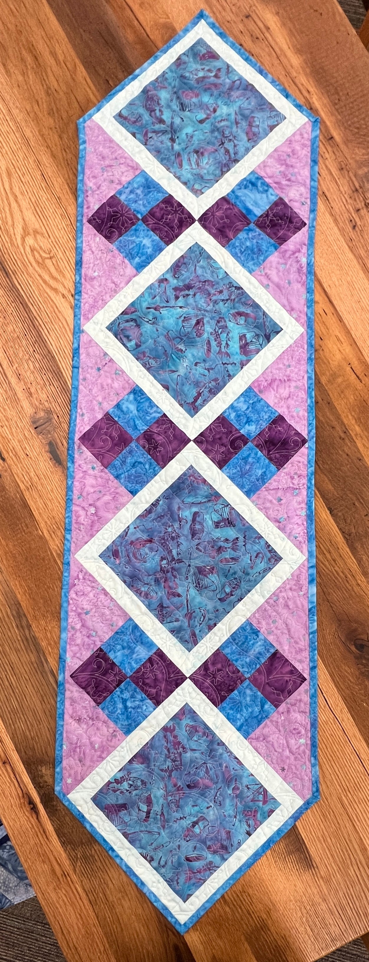 Center Stage Kit #2, 15" x 56", Includes pattern & binding