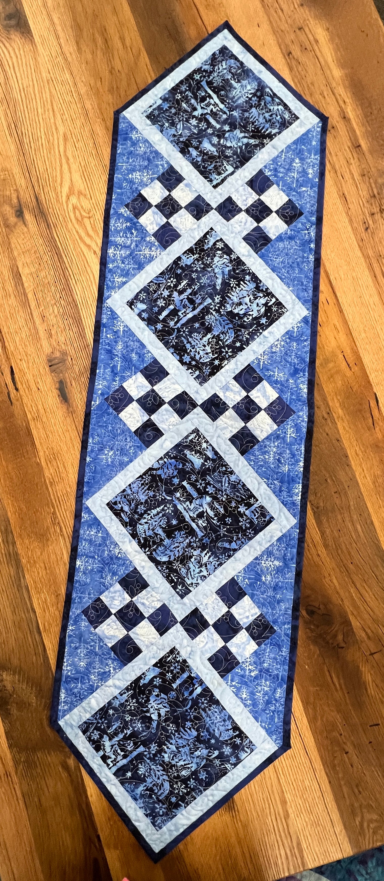 Center Stage Kit, 15" x 56", Includes pattern & binding