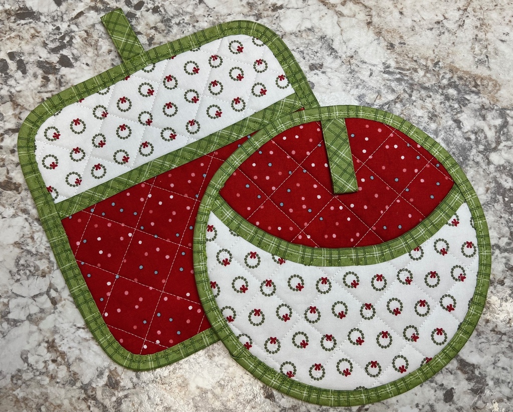 Tipsy Pot Holder Kit, Includes pattern